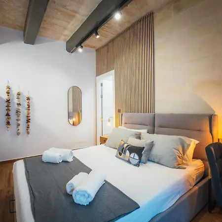 Iconic Palazzo Βίλα