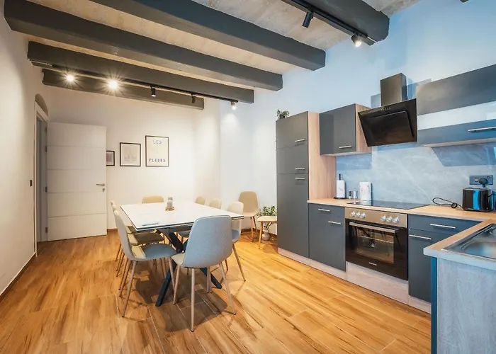 Iconic Palazzo Villa La Valletta