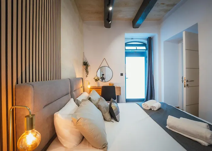 Iconic Palazzo Villa La Valletta