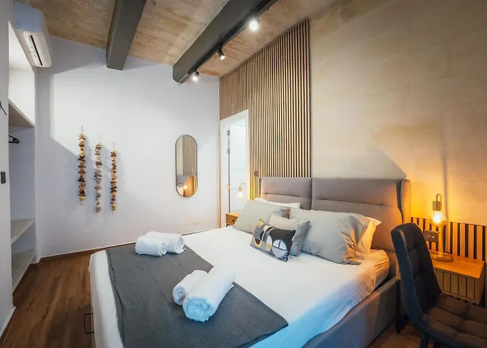 Iconic Palazzo Villa