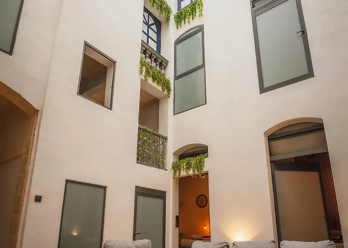 Iconic Palazzo Villa La Valletta